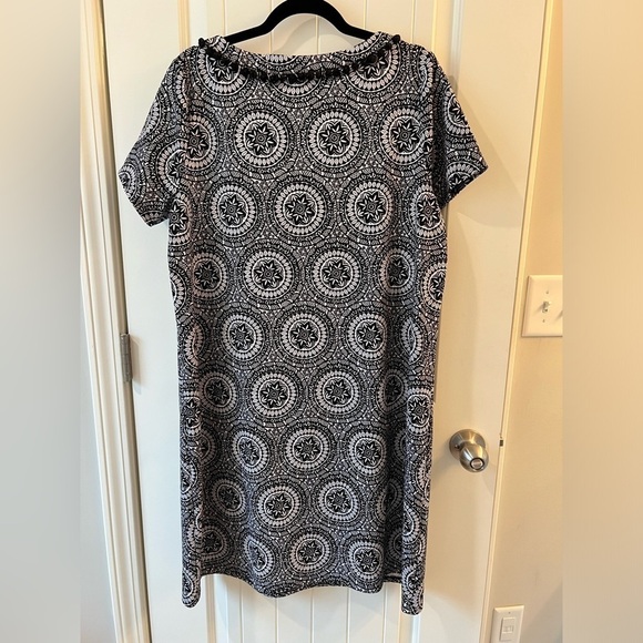 Talbots “Tribal Paisley” Medallion Print dress size 1X - Picture 2 of 8